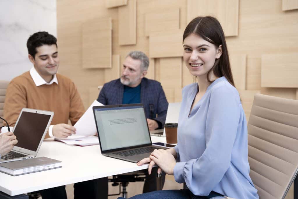 The Benefits of Offshore BPO- Cost Savings and Efficiency